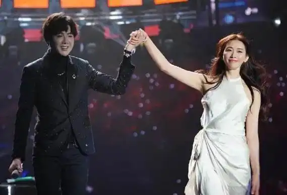 曝刘宇宁已离婚,和前妻育有一女,狗仔称手里还有大量猛料|结婚|出轨