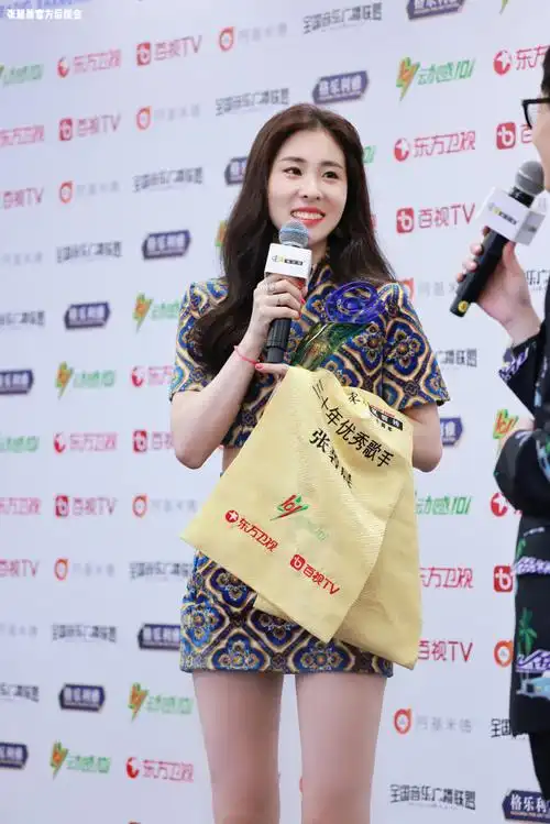 张碧晨三十年优秀歌手##张碧晨再唱开往早晨的午夜