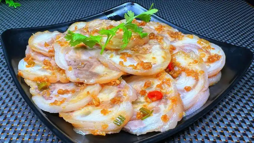 广东特色沙姜白切猪手做法,每天下午4点开始排长队买,学会开店去