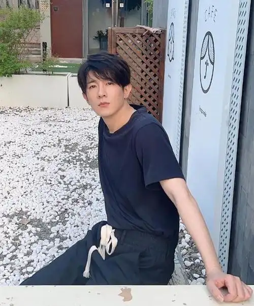 季肖冰承认已婚:另一半是圈外人希望不要打扰她|暗恋|演员|胡歌老婆