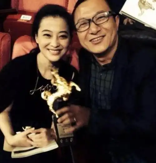 梅婷:花200万养"白眼狼"前夫,如今嫁摄影师却成"人生赢家"