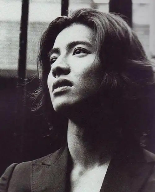 木村拓哉年轻时到底有多火?看一眼就会爱上,颜值巅峰有多惊艳!