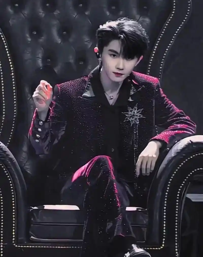 马嘉祺神图 啊啊啊!马哥帅炸我了!