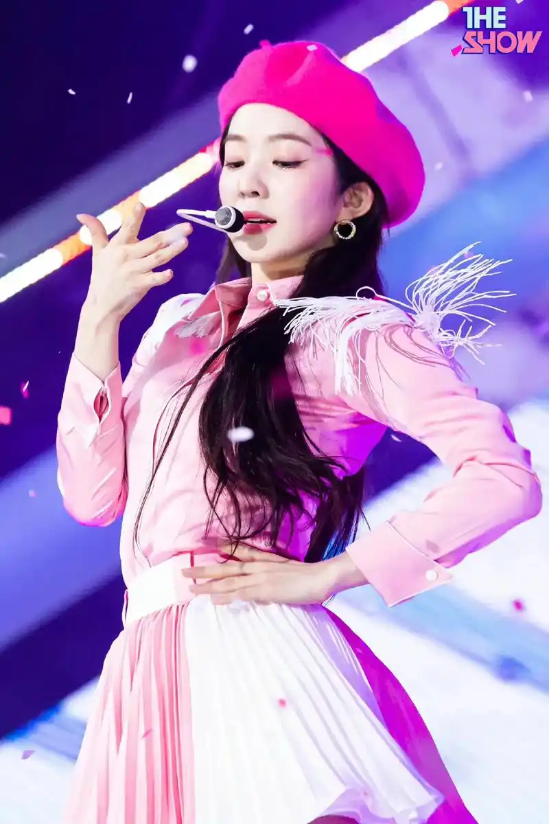 四代神颜裴珠泫舞台照,长得好看的人总是被忽略实力,但裴姐做到 - 抖