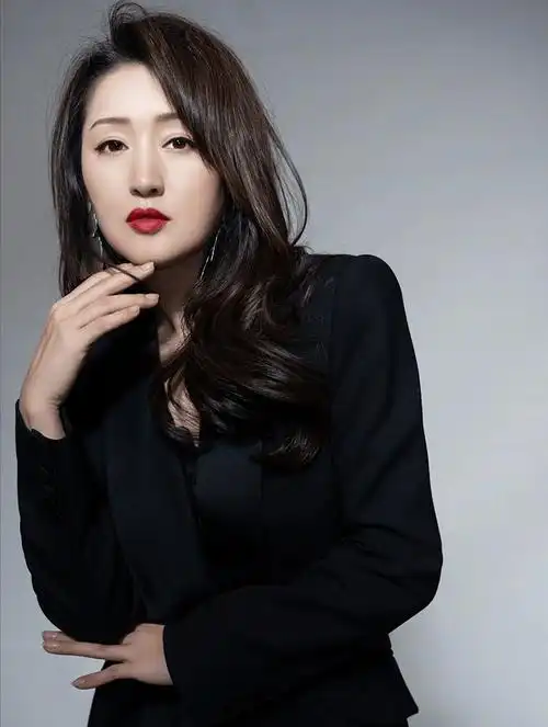 著名歌手「杨钰莹」经纪公司