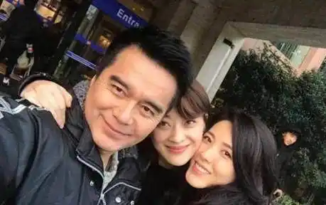 娱乐圈"第一魅力男星",四婚三离,曾说:我爱的人一定要娶回家_许亚军