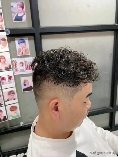 烫头发男生有哪些类型帅气男士的发型有哪些