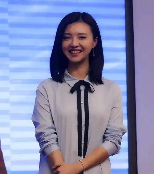 傅晶:人美戏也好,低调不张扬,单身感情成谜?46岁如今