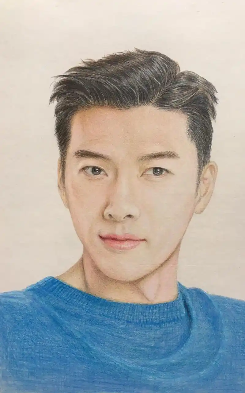 彩铅 #人物肖像 #从漫画里走出来的男孩  终于画完了,进 - 抖音