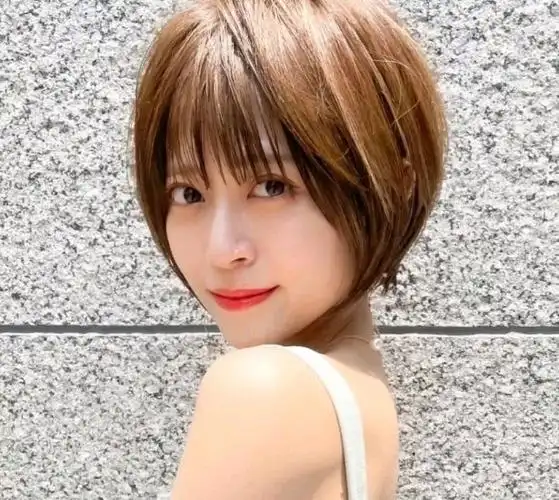 清爽简约女生短发 轻松彰显时尚个性_女生短发 - 美发站