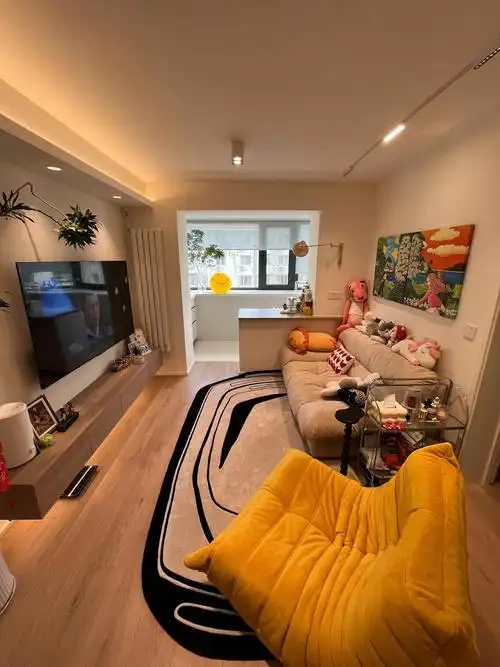 建面50平,套内只有41,全自己设计
一居室改成2居室,厨房改成小卧室