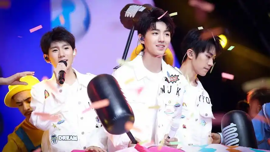 67盛夏ii剩下2021-8-14 00:01精选内容tfboys超话92#tfboys三人