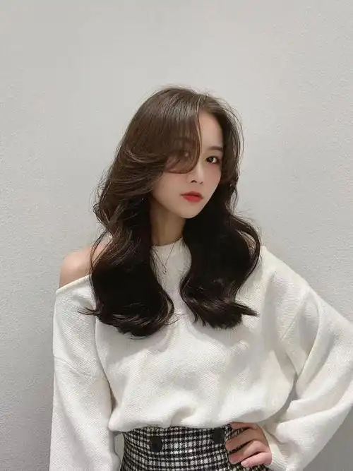 中长发女生标配|法大波浪卷发中长发女生一定要尝试的法式卷