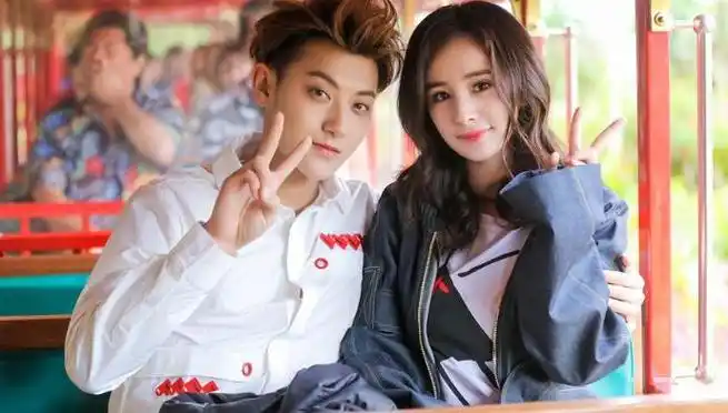 杨幂和黄子韬在一起过吗 杨幂和黄子韬什么关系曝光