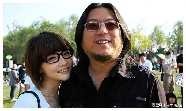 高晓松为何宁可净身出户也要离婚,独自抚养孩子的前妻如何了?