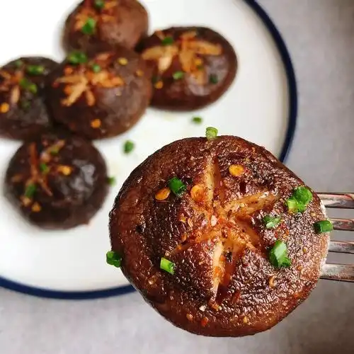 超简单的烤蘑菇口感鲜嫩十分美味