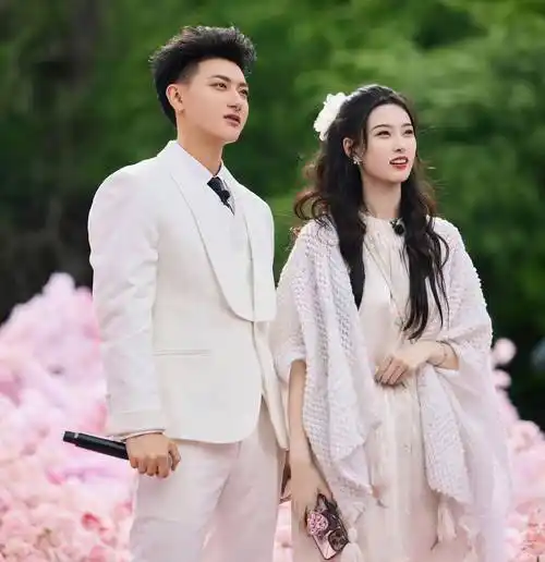 黄子韬求婚徐艺洋:浪漫盛大,感动泪目