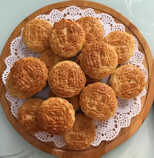 寒湖月饼的做法(寒湖月饼多少钱一斤)