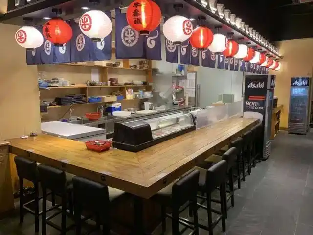 4折免费送!坚持九年现点现做寿司,便宜过回转,现做更好吃