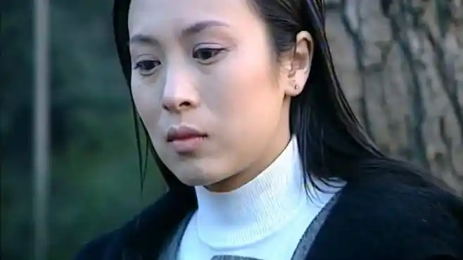 危情实录:姑娘逮到男友背叛现场,故意打电话问,男友太会编了-影视综