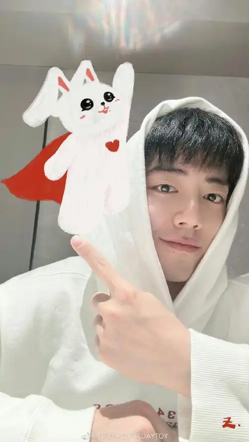 永远是你的观众和和歌迷,小飞侠一直在!#肖战出道七周年快乐