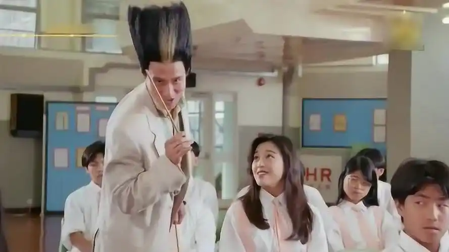 电影超级学校霸王张学友扫把头唱这首歌依然很有魅力