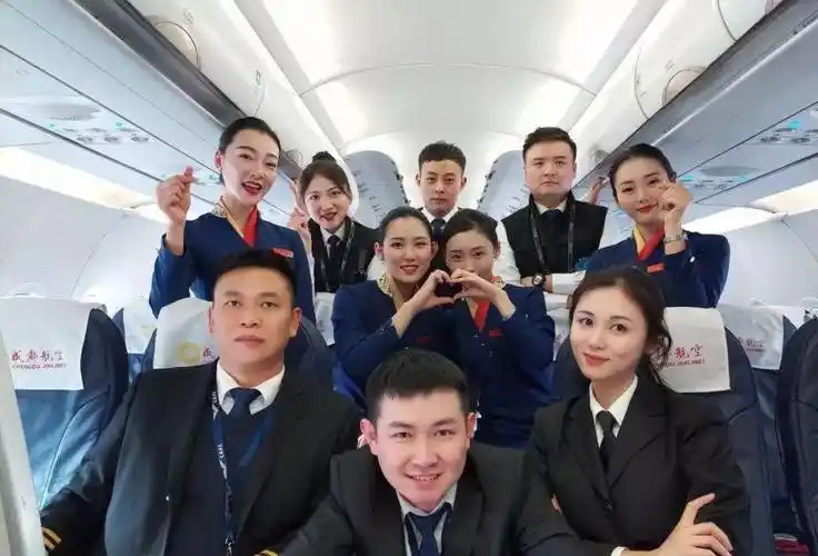 90后空中花木兰真牛_伍倩玉_飞行_训练