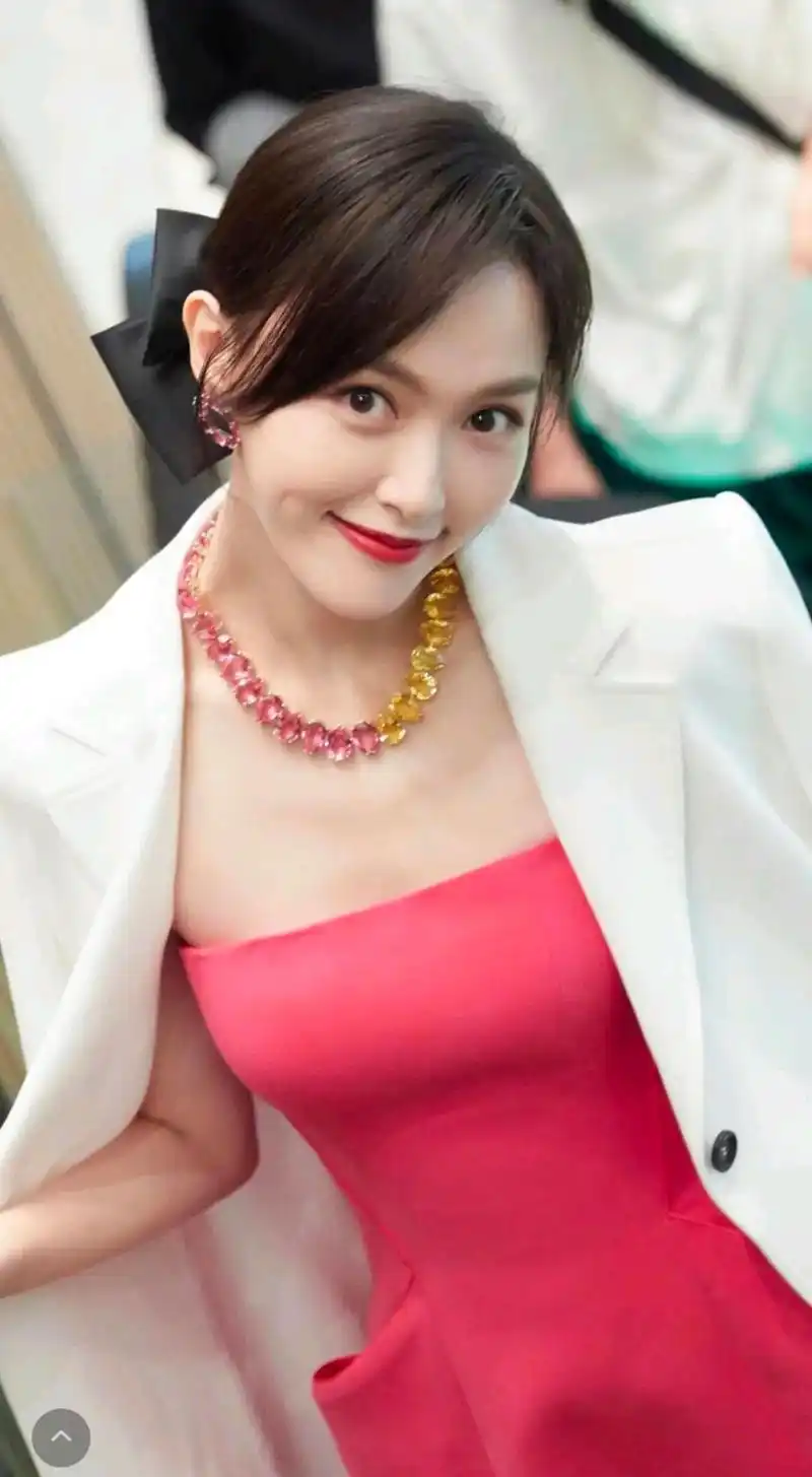 唐嫣高清写真图集,低调的暧昧,迷人的娇艳