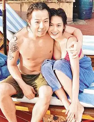 然而最近倪震为了推电台节目,竟爆出黄贯中与朱茵禁欲五年的消息,二人