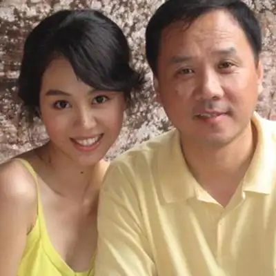 图姜妍老公资料流出她整容了吗