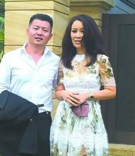 图孟桐有过几次婚姻最终邂逅那英