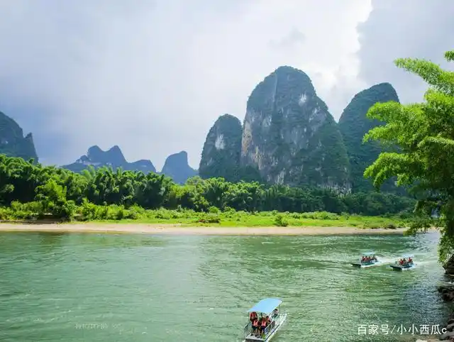 桂林山水真正的精髓,也是世界上规模最大,风景最美的岩溶山水!
