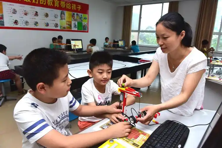 中国儿童教育市场吸引中外企业"淘金者" - 合肥教育培训学校