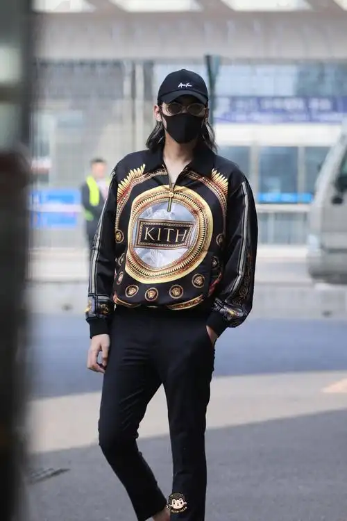 那年今日|吴亦凡北京出发飞南京 全身上下都是苏点_手机搜狐网