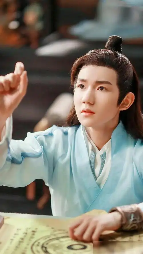 大主宰王源壁纸分享满分100分你给王源的古装扮相打几分