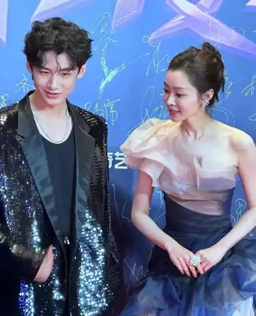 25娱乐瓜:王一博任嘉伦张颂文刘诗诗金晨宋轶许凯景甜王鹤棣_造型