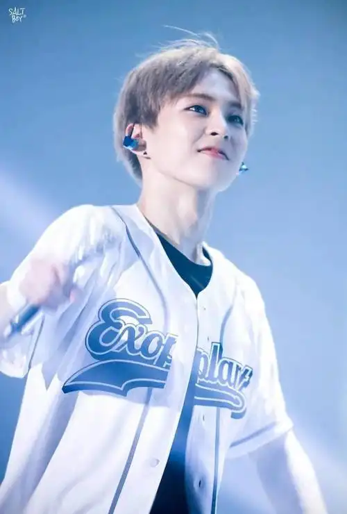 原创exo金钟仁说大实话:爱豆喜欢的不是舞台,而是有粉丝存在的舞台