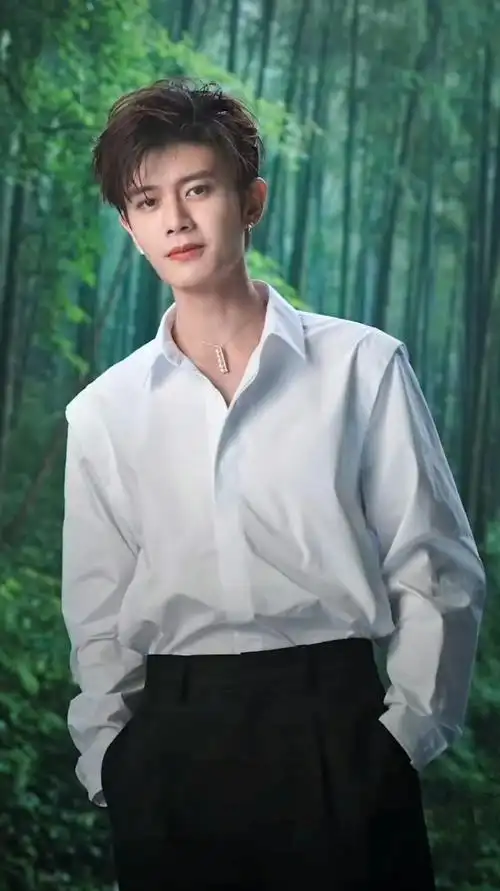 95    这座城市风很大,孤独的人总是晚回家@任嘉伦allen78#任嘉伦