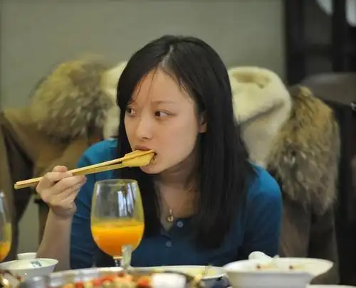 微博看到倪妮的非精修,实在是太