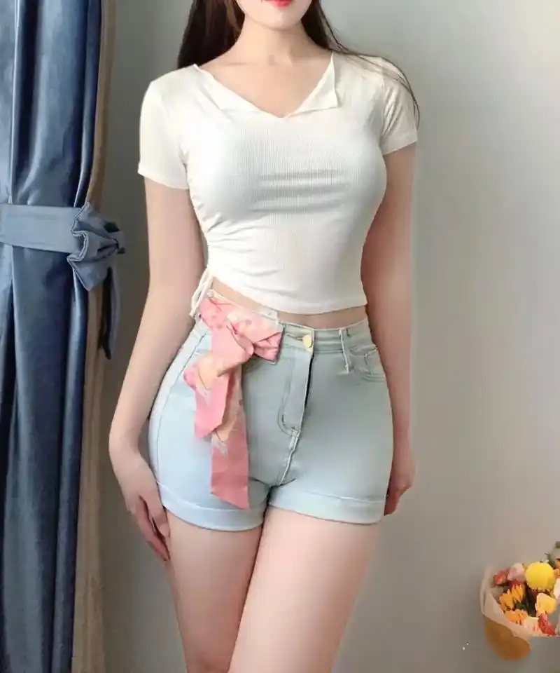 姐妹们冲冲冲(大胸939393)无痕面料软糯亲肤,不显内衣痕 - 抖音