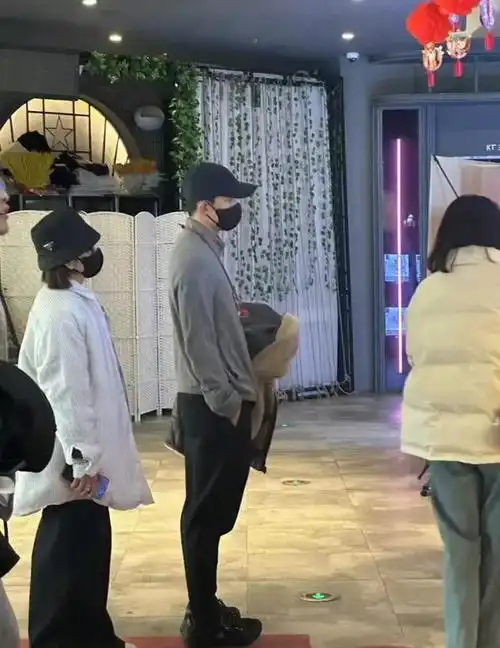 内娱大瓜网传白敬亭医院取药胡夏金晨恋情实锤井宝刘雯同框