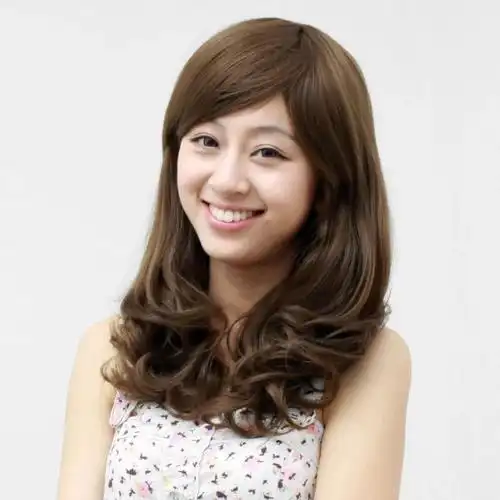 梨花烫发型图片,梨花头其实是非常好打理的,如果有时间的话,洗完头