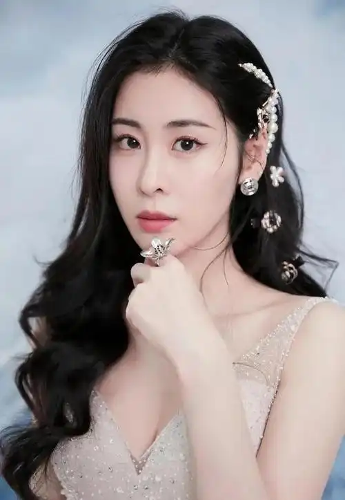 有一种"谋算"叫张碧晨和华晨宇!孩子4岁了,才明白这盘大棋!