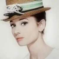 奥黛丽赫本抽烟最美头像