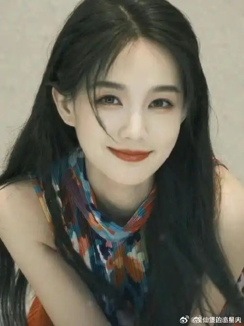 李一桐出演古乐风华录#李一桐再度挑战古装剧,她的每一次亮相都让人