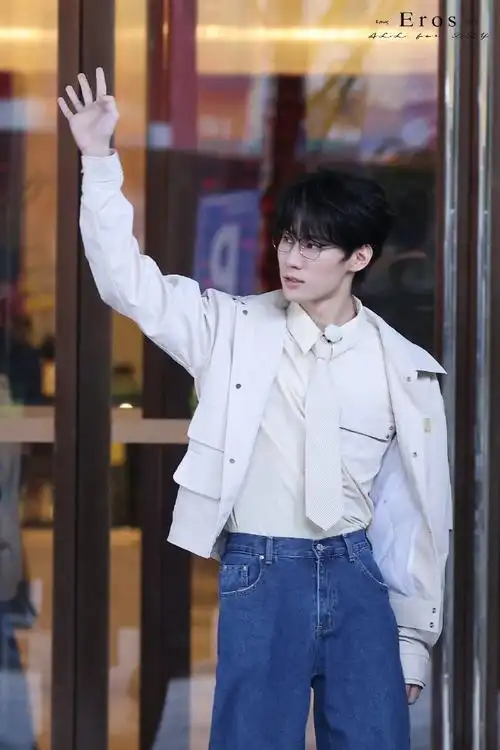 张真源奔跑吧眼镜造型##张真源戴眼镜好斯文败类