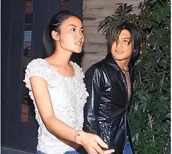 如今才明白谢霆锋对张柏芝不是喜欢而是深爱