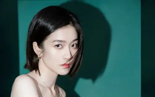 张雪迎性感吊带裙写真桌面壁纸