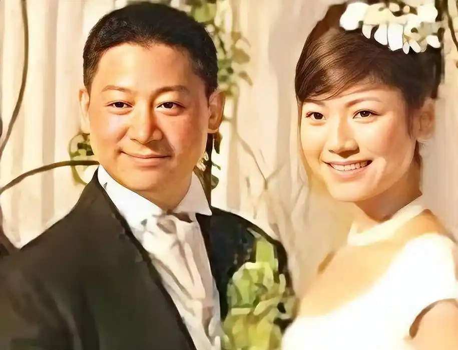 央视主持人吉雪萍:嫁富豪老公幸福美满,一儿一女凑成了一个好字_认可