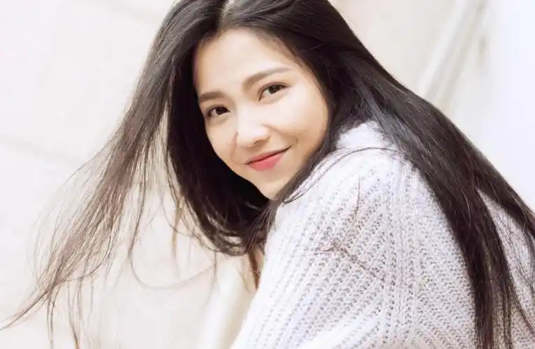 拥有这4种气质的女人,越活越漂亮,与颜值无关